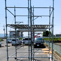 東大阪　工場外部　ローリング足場｜施工事例 一覧
